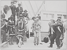 Sonny Clay & his band arrive in Sydney