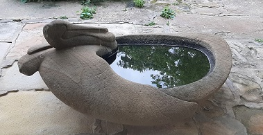 Gerald Lewers sculpture of pelican at Lewers Gallery, Penrith